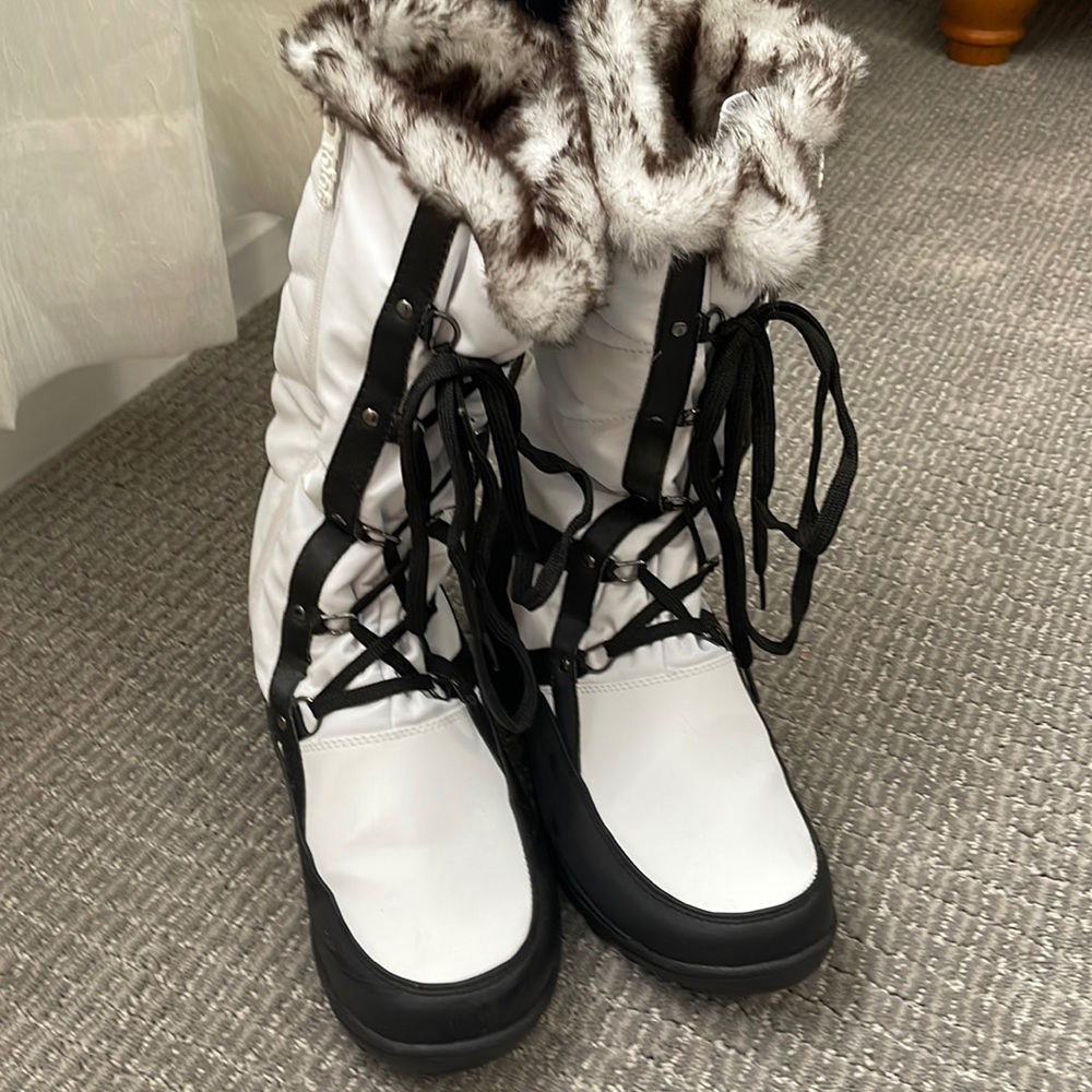 Womens Totes boots